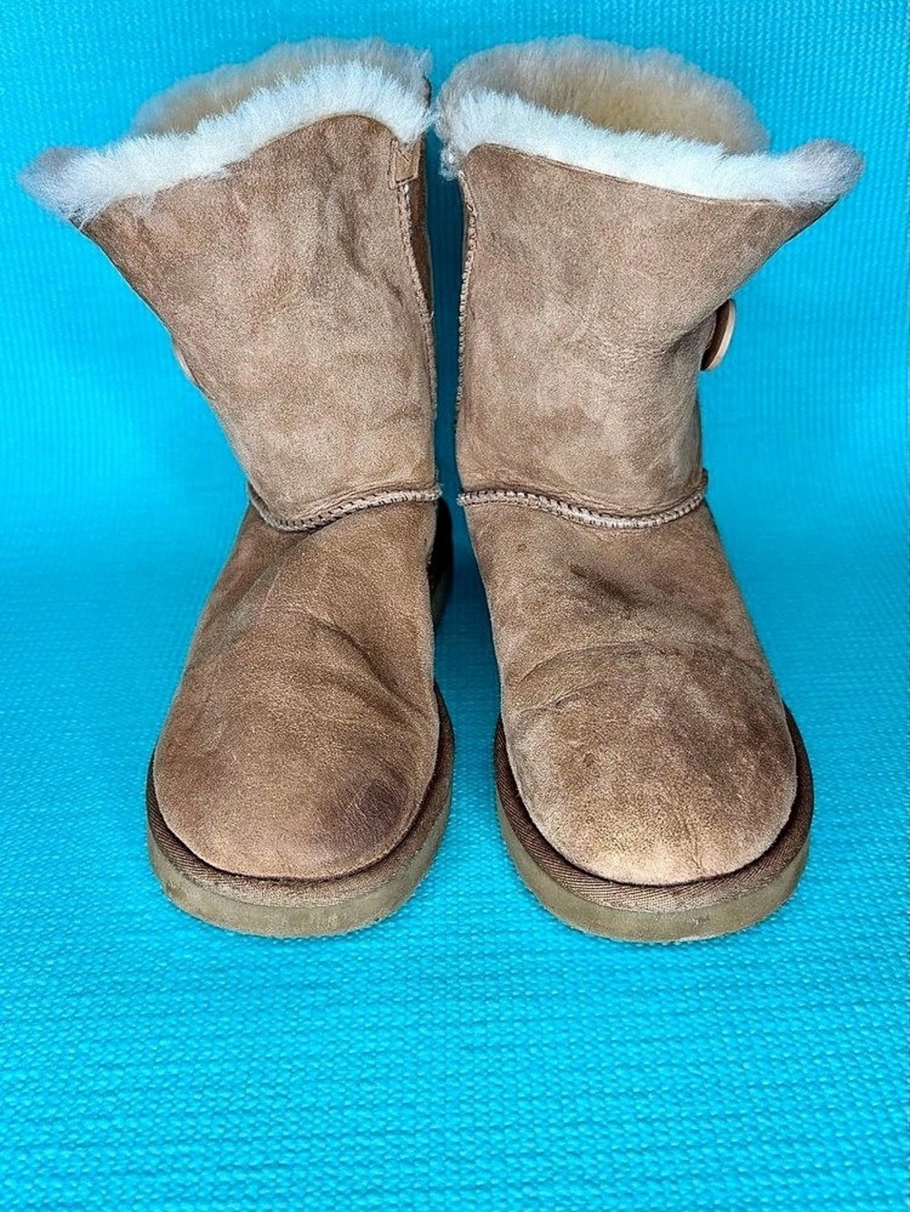 UGG Bailey Button II Sheepskin Boots Brown US 10